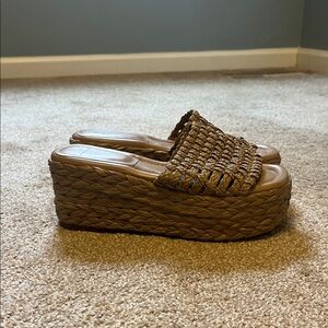 Marc Fisher size 8 Woven Platform Sandals - Tan